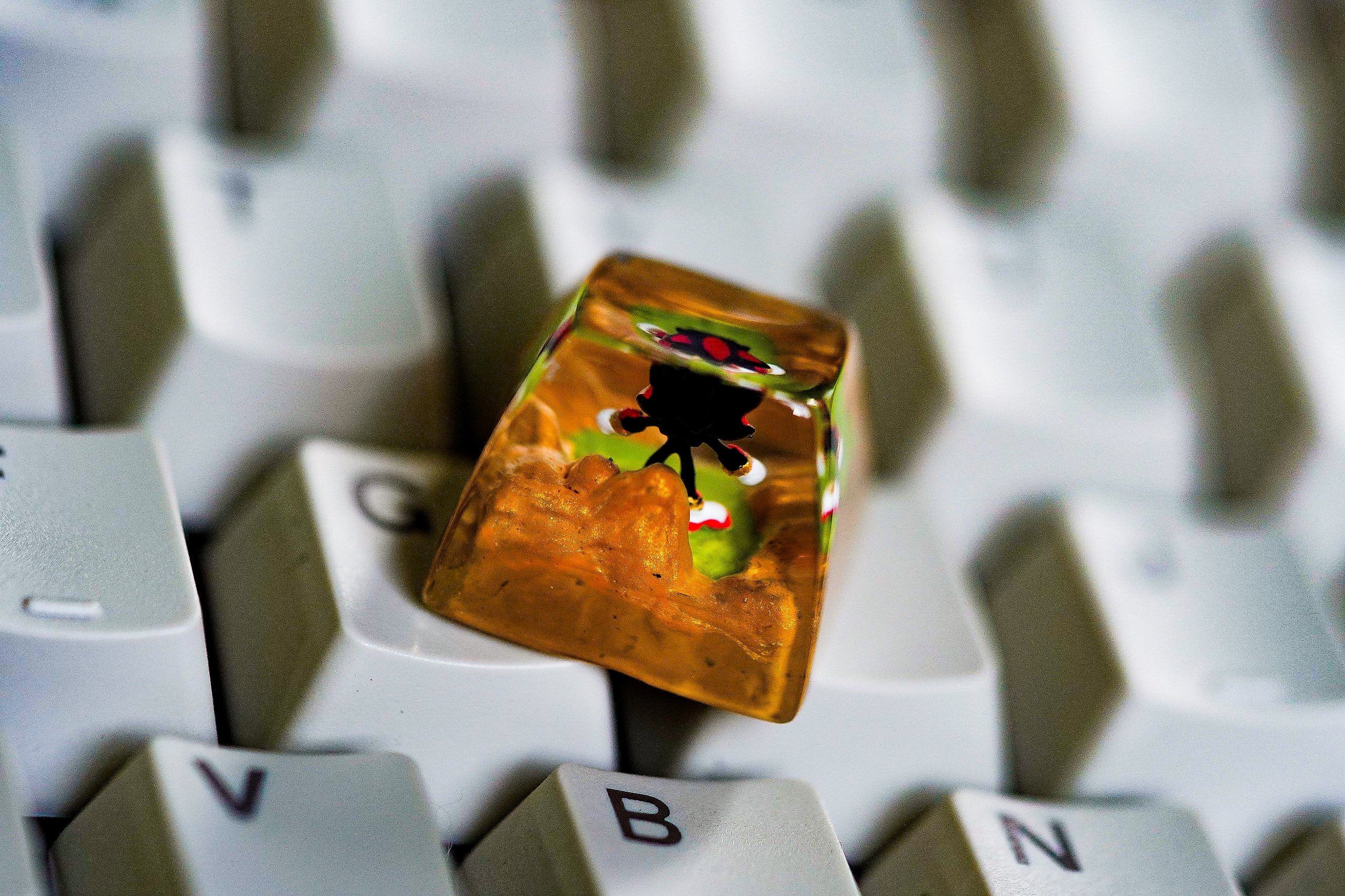 handmade Hedgehog artisan keycap, resin keycap,custom anime keycaps,Shadow Custom keycaps for cherry Mx keyboard,Birthday Gif