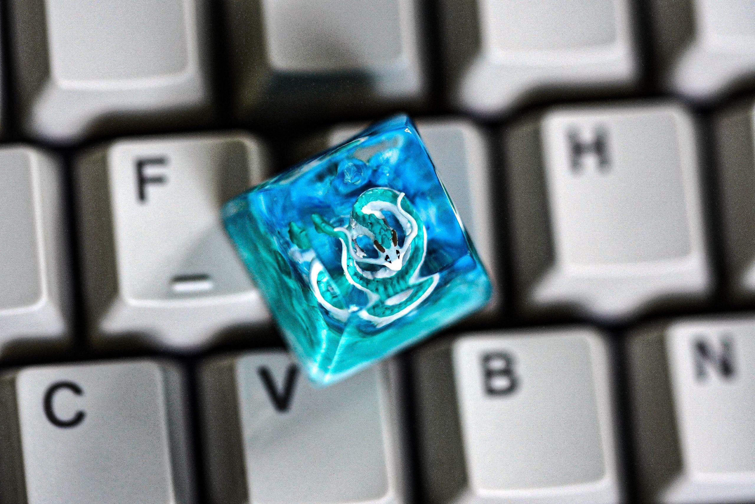 Haku Dragon SA Keycaps, DRAGON resin, EPOXY Resin Molds, Cherry mx Keycaps,Cute Handmade Gaming Running Up to Hill Qawaii Coo