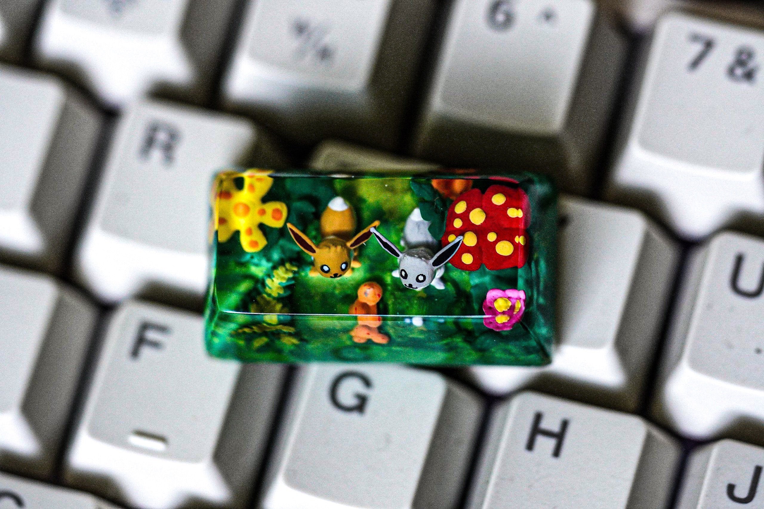 Pok.e.m.on keycaps, keycap 1.75U , Capslock keycaps,E.ev.ee shiny keycaps, artisan keycaps, pok.em.on capslock keycap, keycap