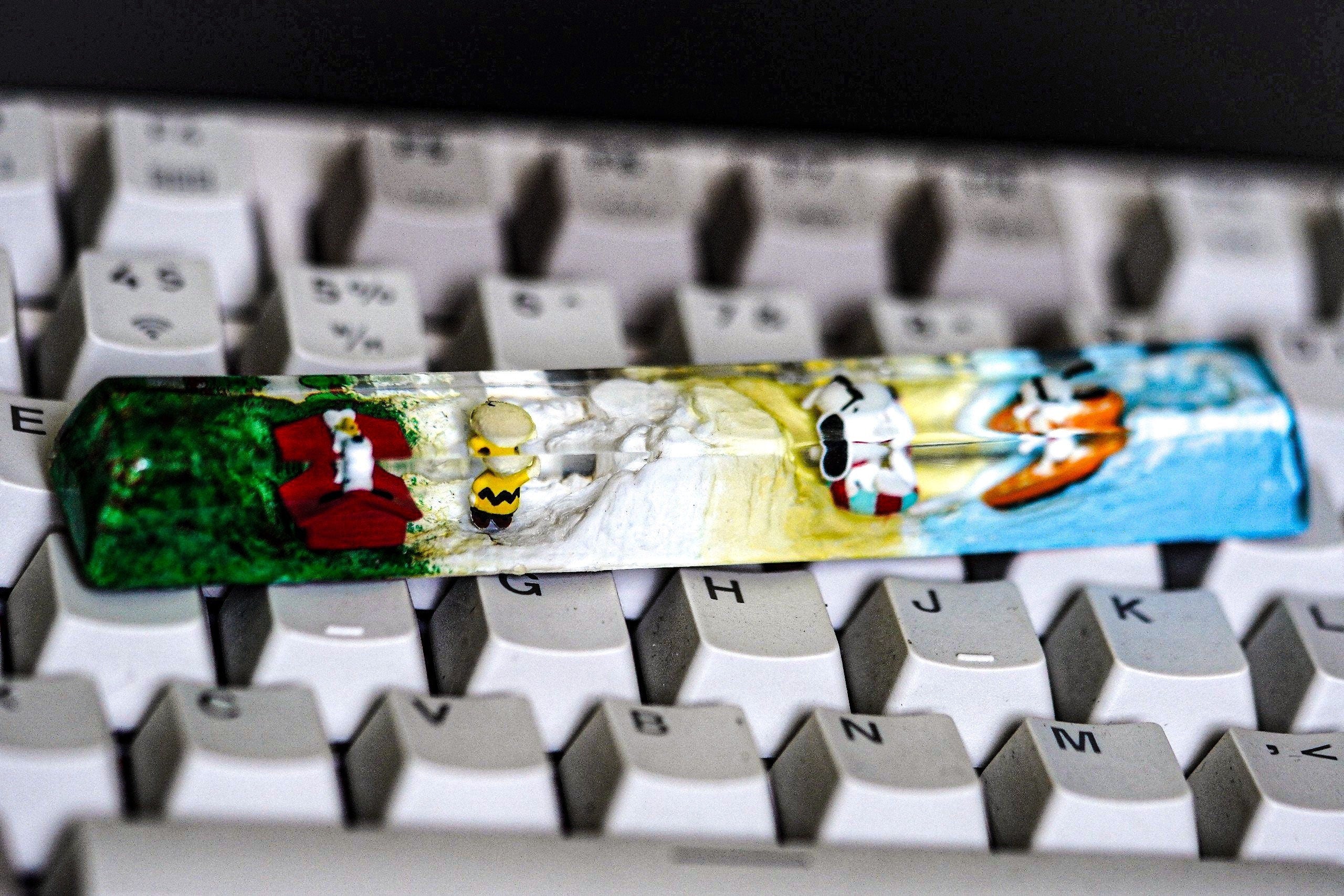 S.no.op.y spacebar 6.25U, Custom keycap, Keycaps, Artisan keycap, Artisan spacebar, Mechanical Gaming Keyboard, Gift for him