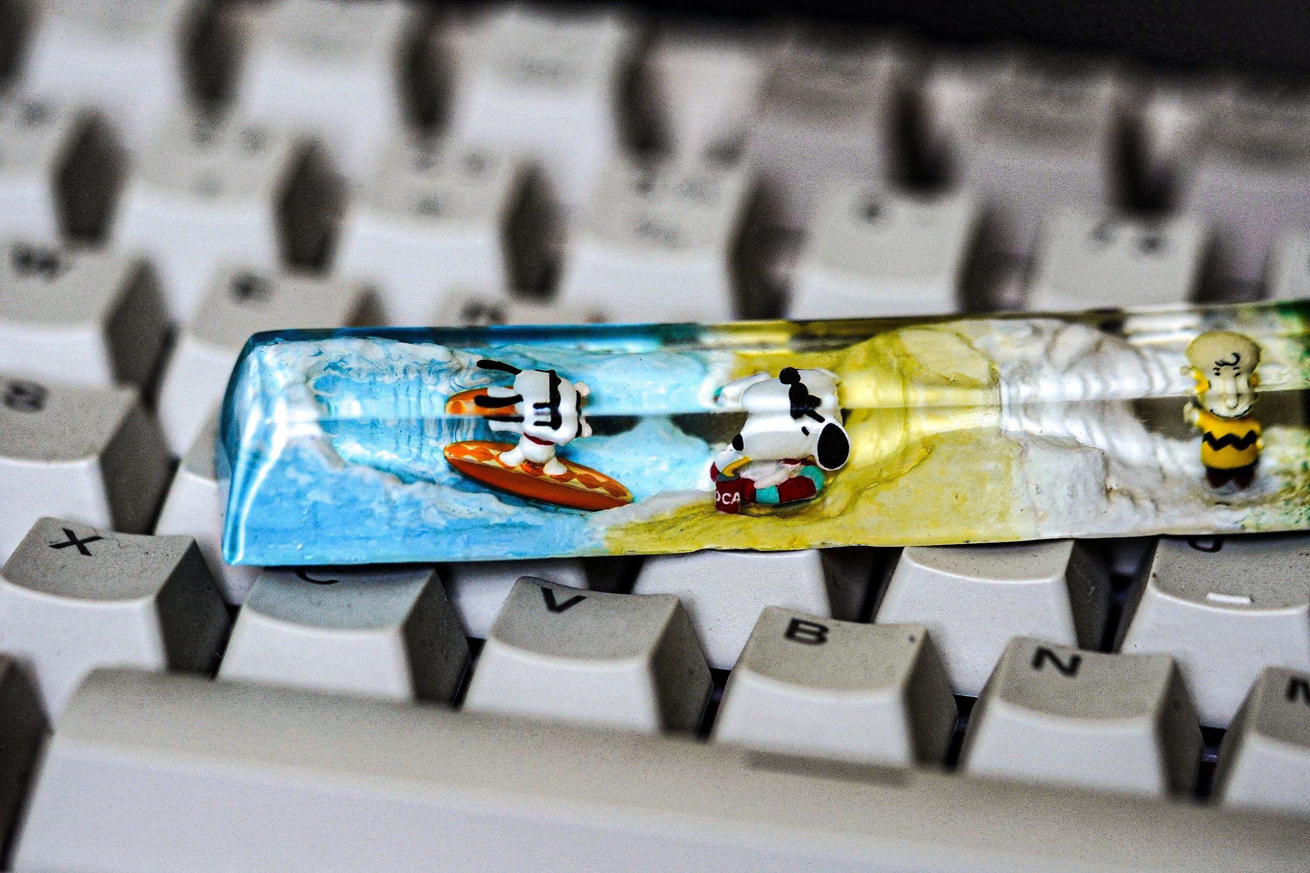 S.no.op.y spacebar 6.25U, Custom keycap, Keycaps, Artisan keycap, Artisan spacebar, Mechanical Gaming Keyboard, Gift for him
