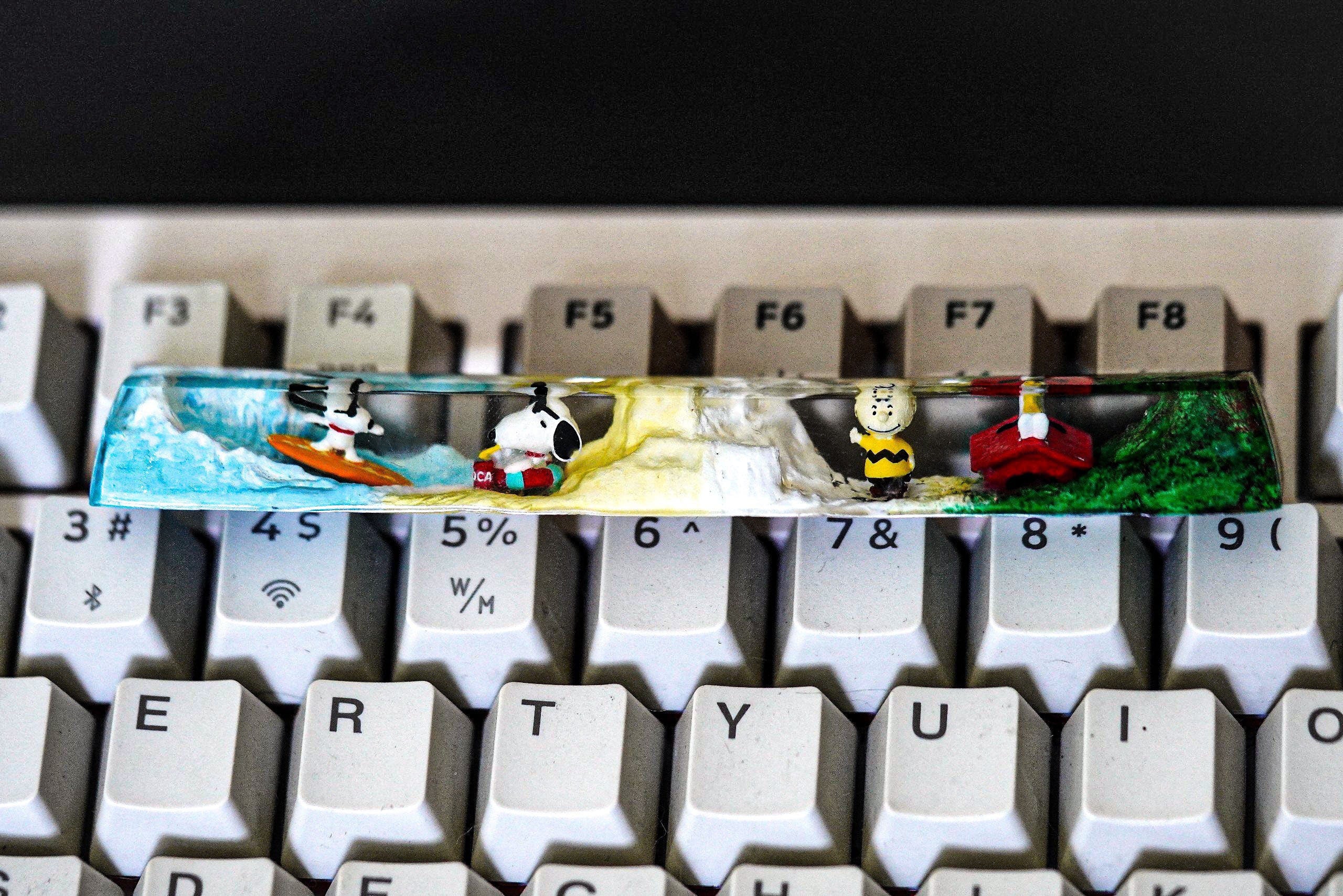 S.no.op.y spacebar 6.25U, Custom keycap, Keycaps, Artisan keycap, Artisan spacebar, Mechanical Gaming Keyboard, Gift for him