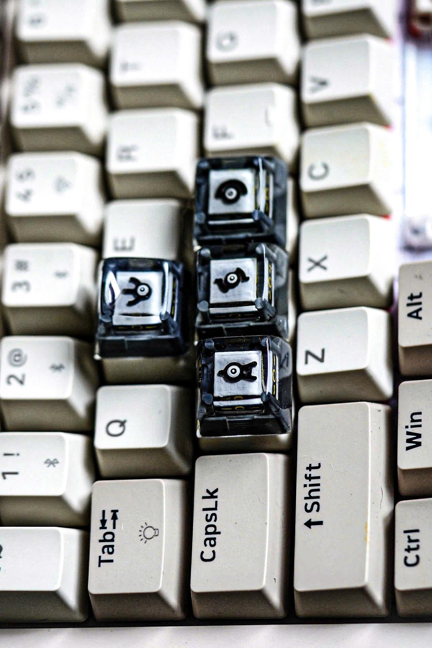 Unown keycap, Custom pok.em.on keycap, Keycap, Keycaps, Artisan keycap, Cherry mx keycaps, Mechanical Gaming Keyboard, Gift f