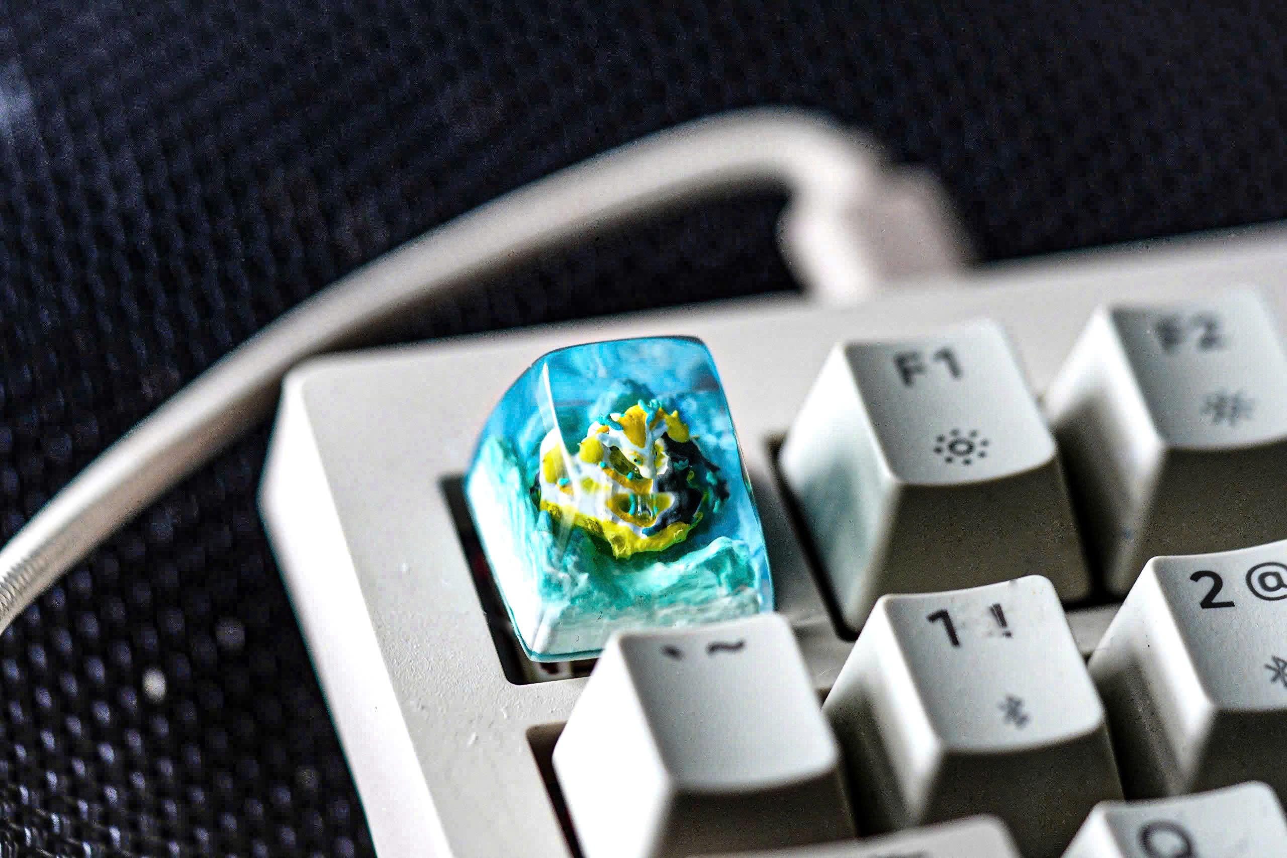 Ze.l.d.a keycap, light keycap, dragon keycap, keycaps for anime, artisan keycap