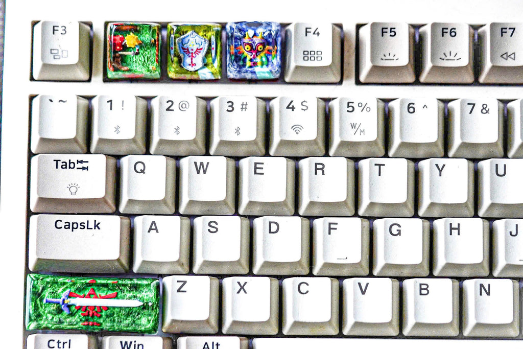 Zel.da Shield Le.gend of Zel.da keycap, Ma.jo.ra Mask resin artisan keycap, Anime Keycap, Gaming decor, Gamings keycap, Chris