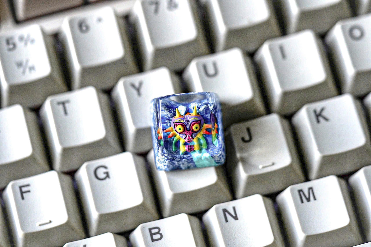 Zel.da Shield Le.gend of Zel.da keycap, Ma.jo.ra Mask resin artisan keycap, Anime Keycap, Gaming decor, Gamings keycap, Chris
