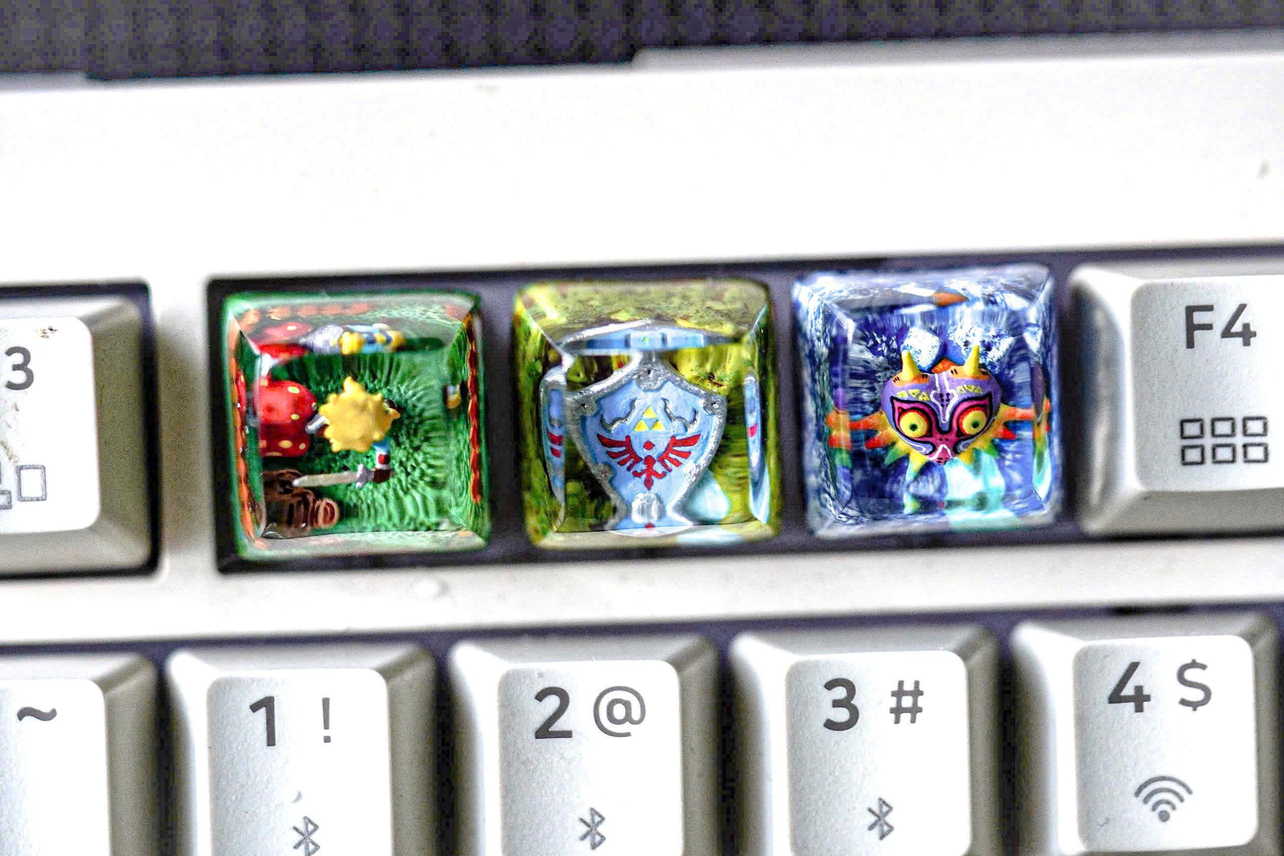 Zel.da Shield Le.gend of Zel.da keycap, Ma.jo.ra Mask resin artisan keycap, Anime Keycap, Gaming decor, Gamings keycap, Chris