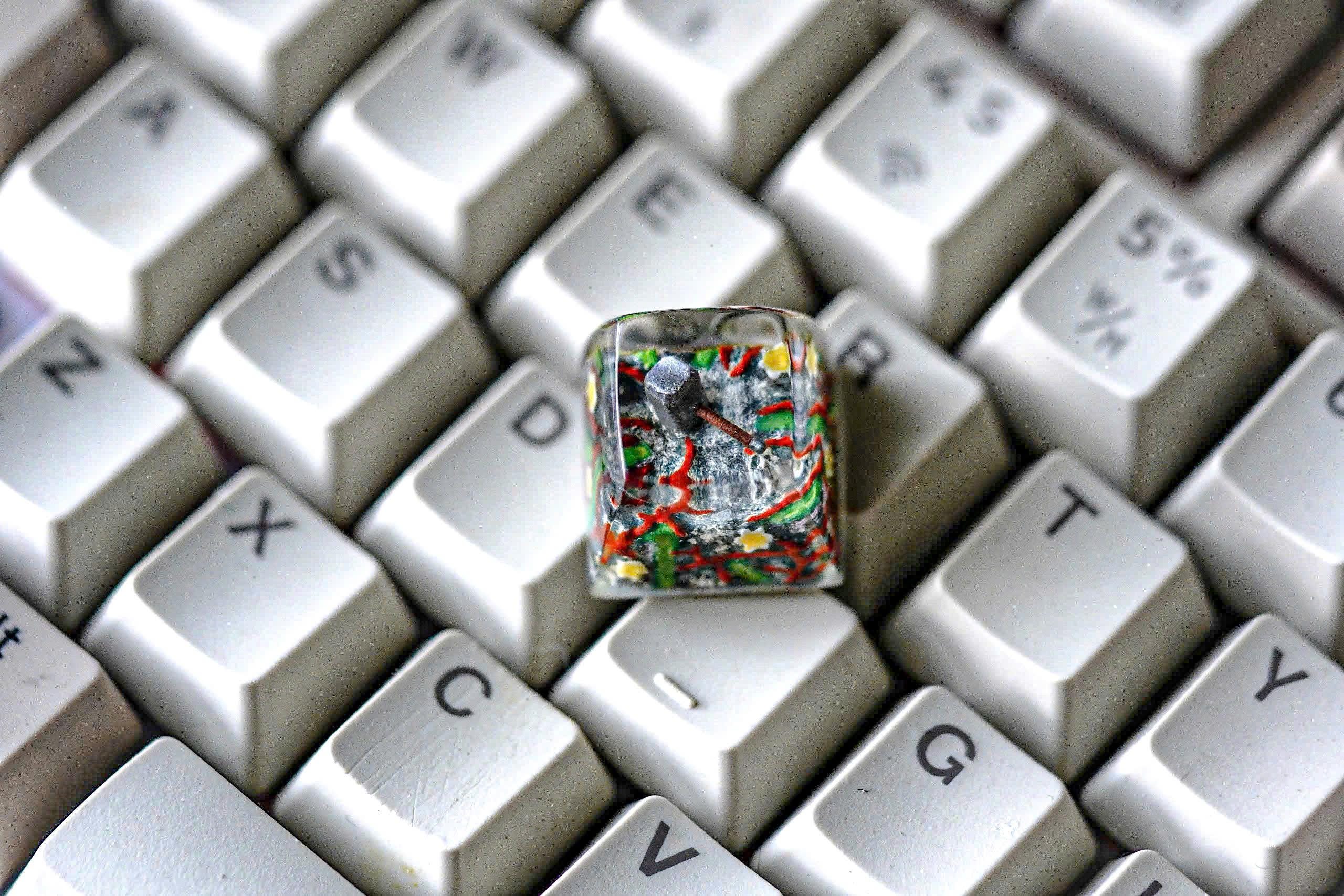 iconic hero keycap, Supper hero resin keycap,  Halloween gift , handmade keycap, anime keycap, Artisan Keycap, Birthday Gift,