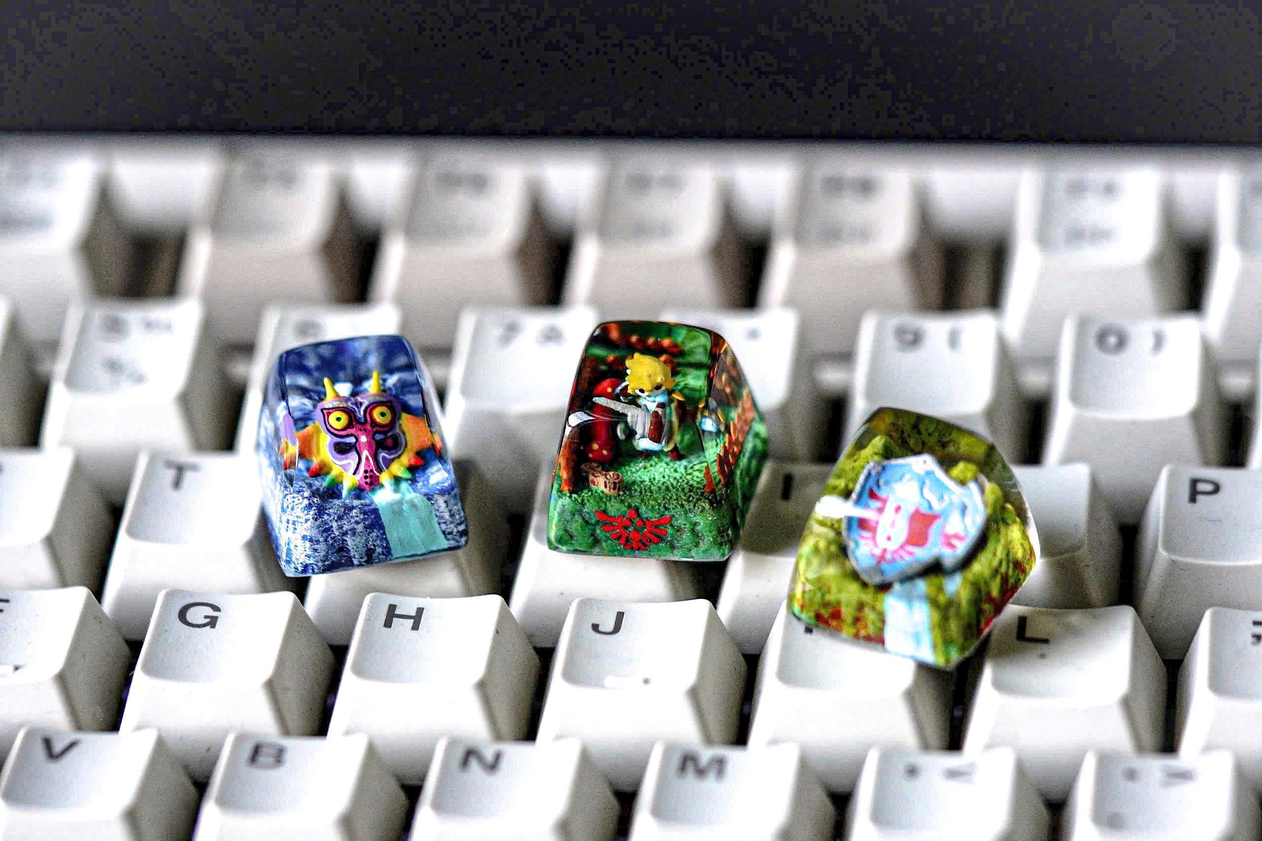 Zel.da Shield Le.gend of Zel.da keycap, Ma.jo.ra Mask resin artisan keycap, Anime Keycap, Gaming decor, Gamings keycap, Chris