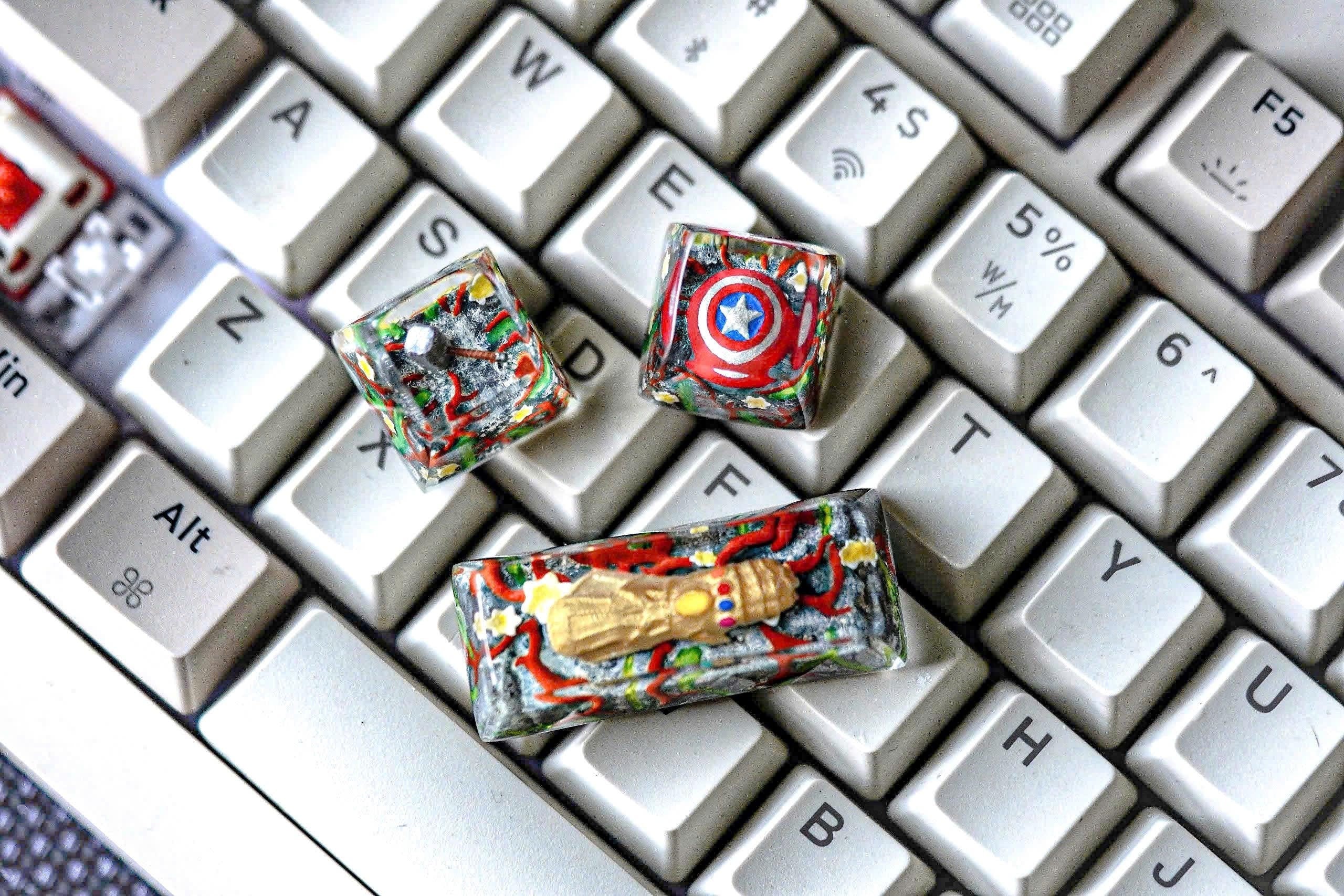 iconic hero keycap, Supper hero resin keycap,  Halloween gift , handmade keycap, anime keycap, Artisan Keycap, Birthday Gift,