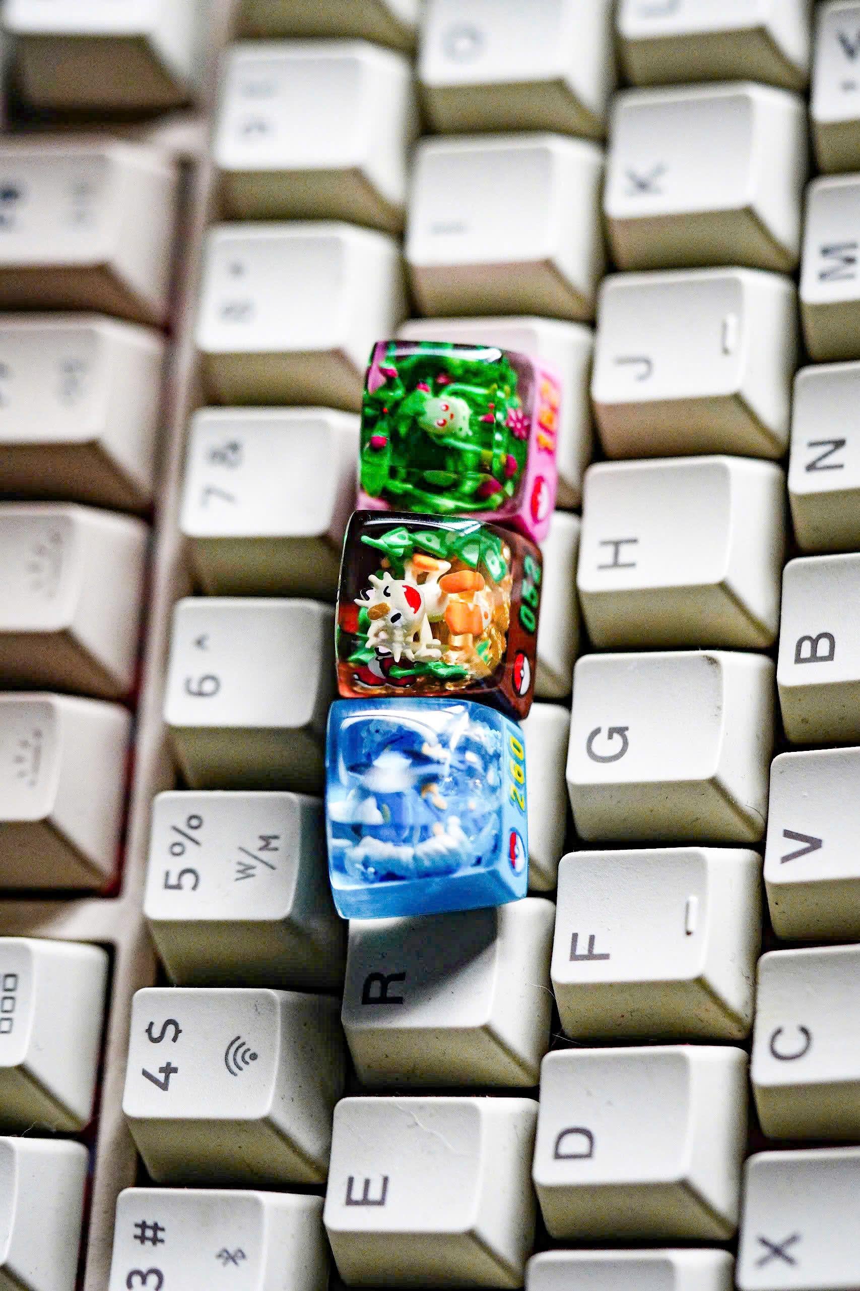 Chik.ori.ta keycap, Custom poke.m.on keycap, handmade keycaps, Artisan keycap, Cherry mx keycaps, Mechanical Gaming Keyboard,