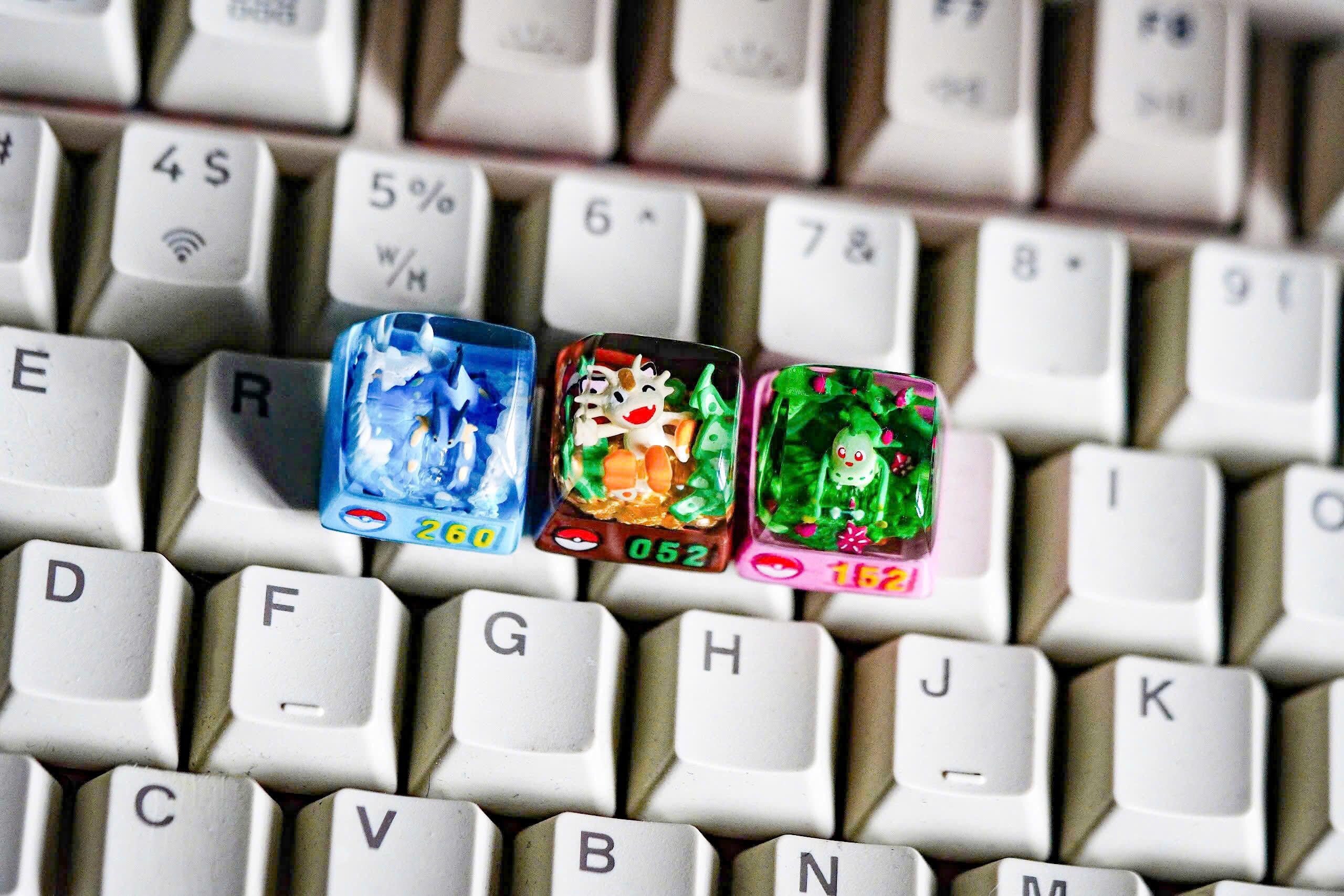 Chik.ori.ta keycap, Custom poke.m.on keycap, handmade keycaps, Artisan keycap, Cherry mx keycaps, Mechanical Gaming Keyboard,