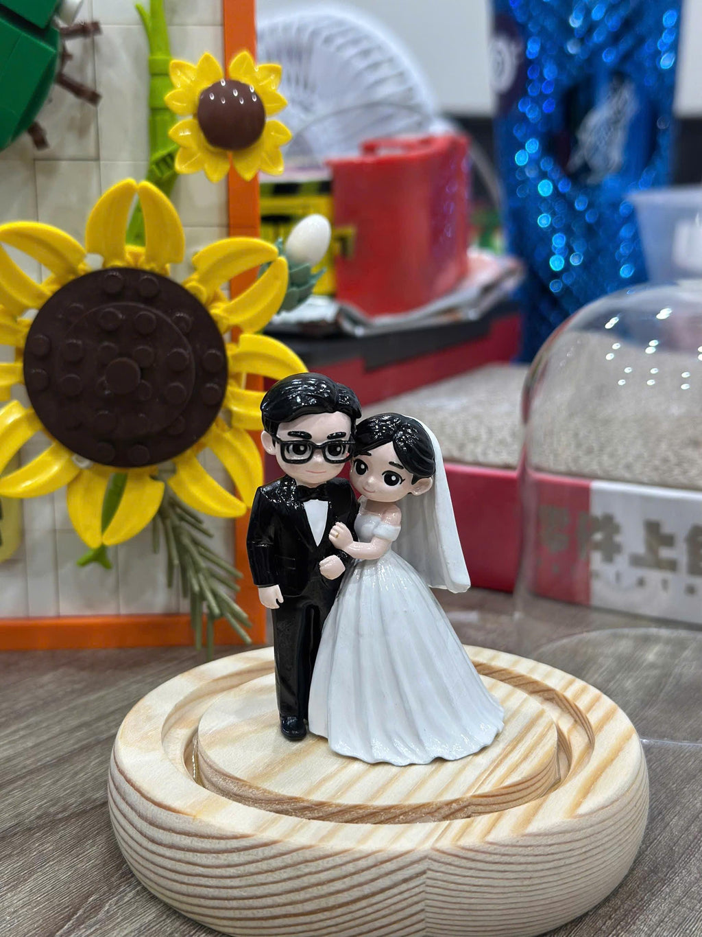 Personalized Wedding Cake Topper, Cute Bride & Groom Figurine, Custom Couple Mini Statue, Anniversary Gift, Wedding Keepsake