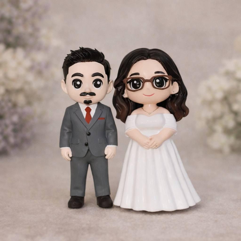 Personalized Wedding Cake Topper, Cute Bride & Groom Figurine, Custom Couple Mini Statue, Anniversary Gift, Wedding Keepsake